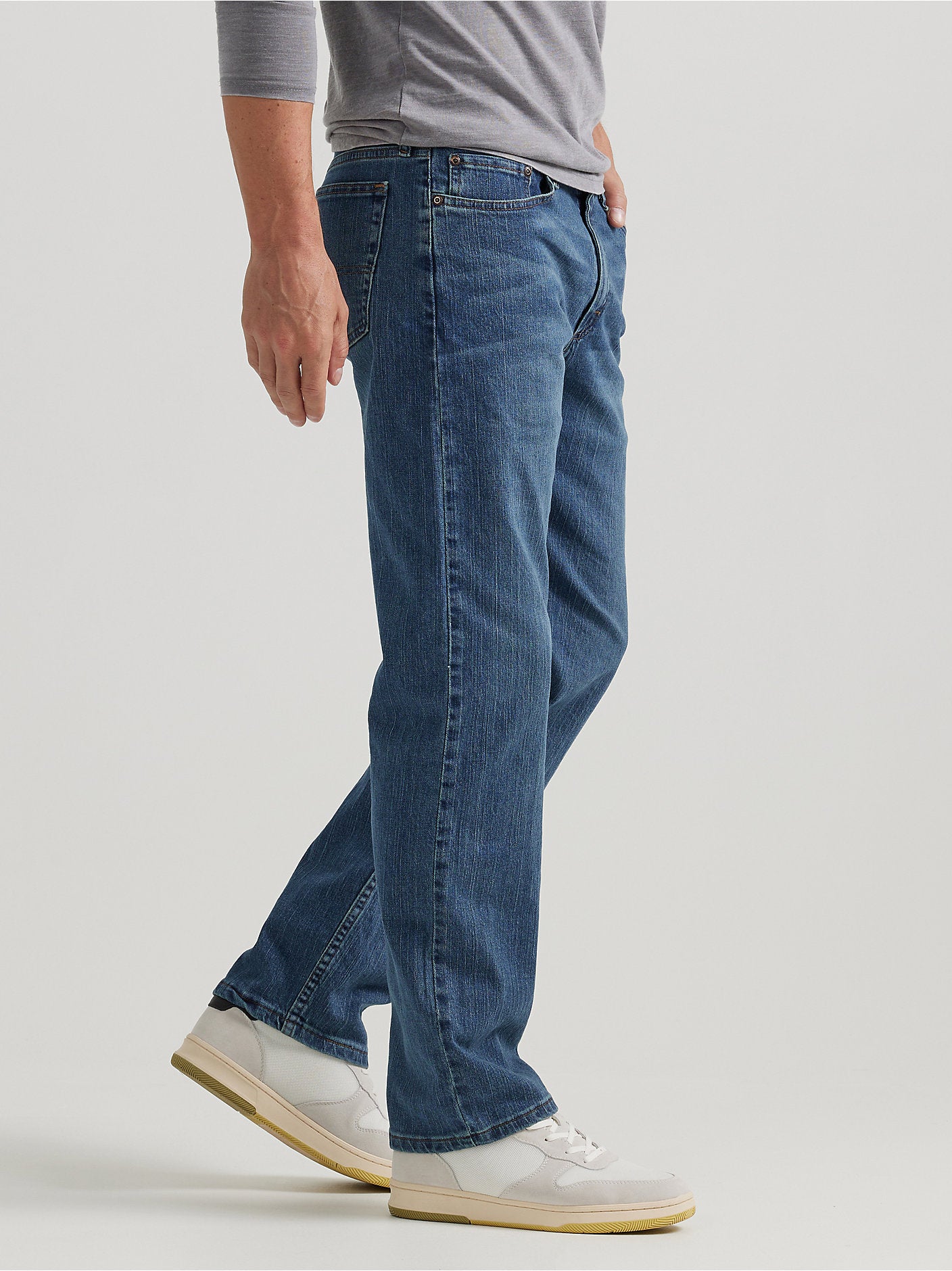 Men's Authentics Regular Fit Comfort Waist Jean